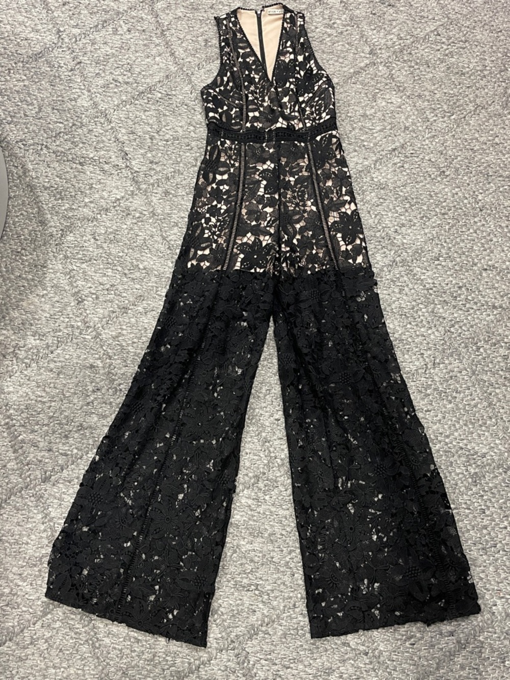Alice + Olivia Black Lace V‑Neck Wide‑Leg Jumpsuit
